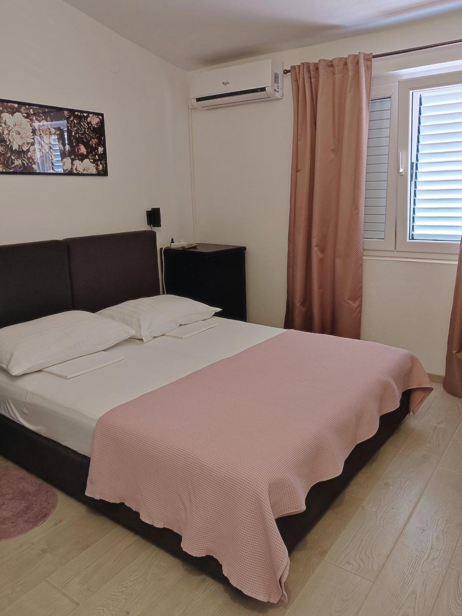 באסקה וודה Apartments Divna מראה חיצוני תמונה